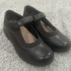 Drew Women's Active Rose Shoes Black Full Grain Leather